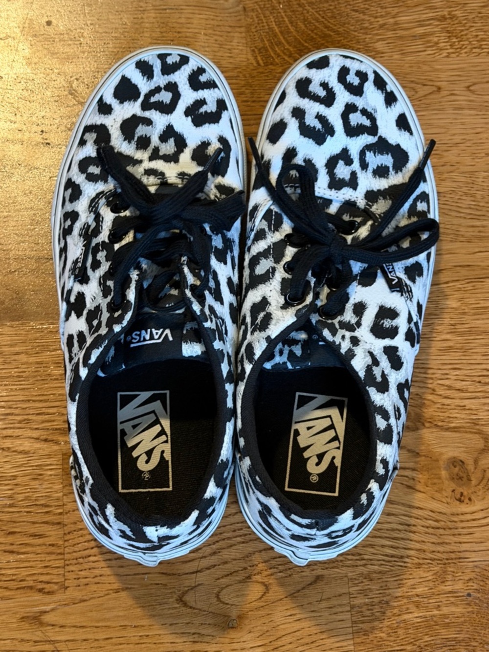 Vans Doheny Snow Leopard Black/White Women’s Classic Sneaker Size 7 - Picture 4 of 12